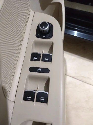 Car Electric Power Master Window Switch Button For VW Jetta Golf MK5 MK6 Passat B6 B7 CC Touran Tiguan Golf Plus Seat 5ND959857 images - 6