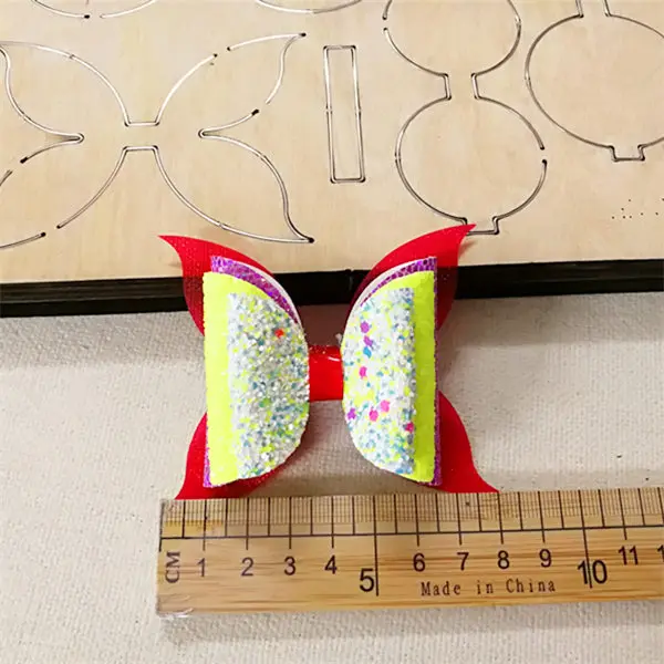 HD015 4-х слойный с большим бантом режущая пластина высечки из дерева для волос | Дом