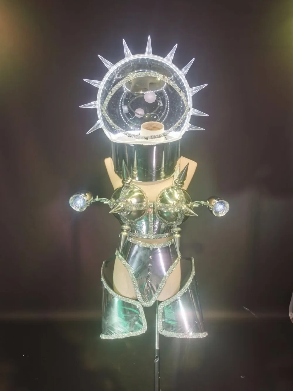 Технологическая тема костюм будущего светодиодный свет вечеринка космический