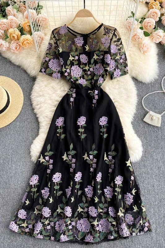 

Women's Clothing 2021 New Fashion Retro Embroidery Dress Female Elegant Short Sleeve Slim Dress Long Dress Women
