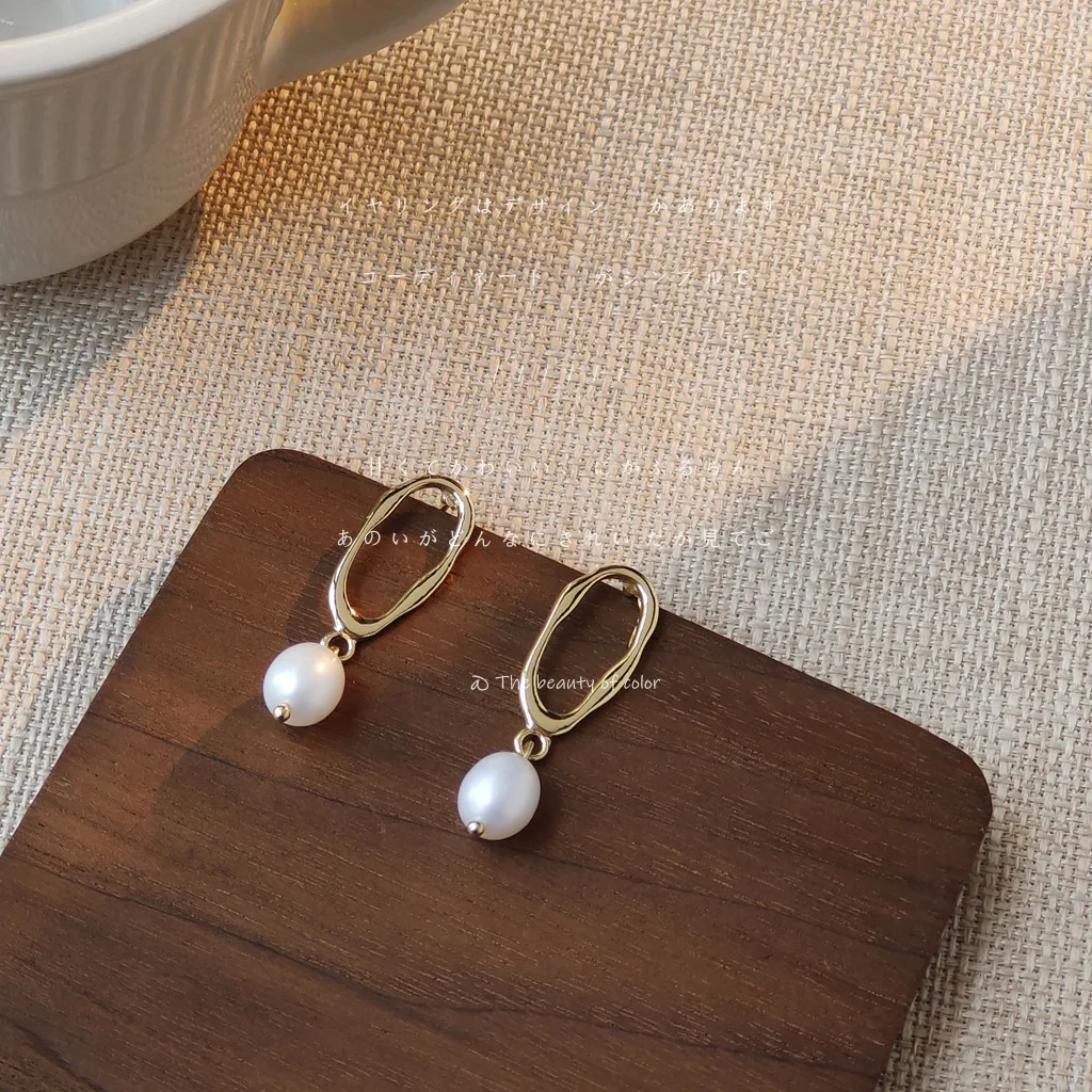 

Модные ювелирные изделия, Очаровательные золотые овальные Висячие серьги-гвоздики с белым пресноводным натуральным жемчугом, висячие серь...