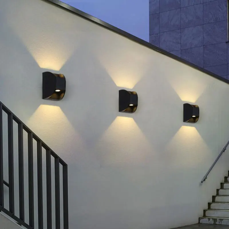 

Modern Outdoor Waterproof Wall Lamp LED Villa Wall Foyer Pillar Courtyard Square Semicircular LED Outdoor Wall Sconce