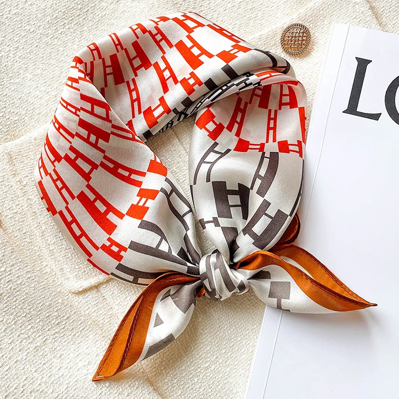 

Квадратный шарф из 100% чистого шелка с принтом, винтажная повязка на голову, бандана, женская мягкая шаль, пончо, дизайнерский женский шейный ...