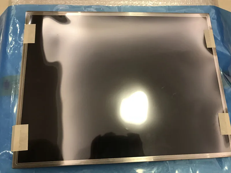 

warmly for 1 year original new Brand newOriginalSamsung 21.3'' inch LTM213U6-L01 LTM213UP01 resolution 1600 * 1200 year warranty