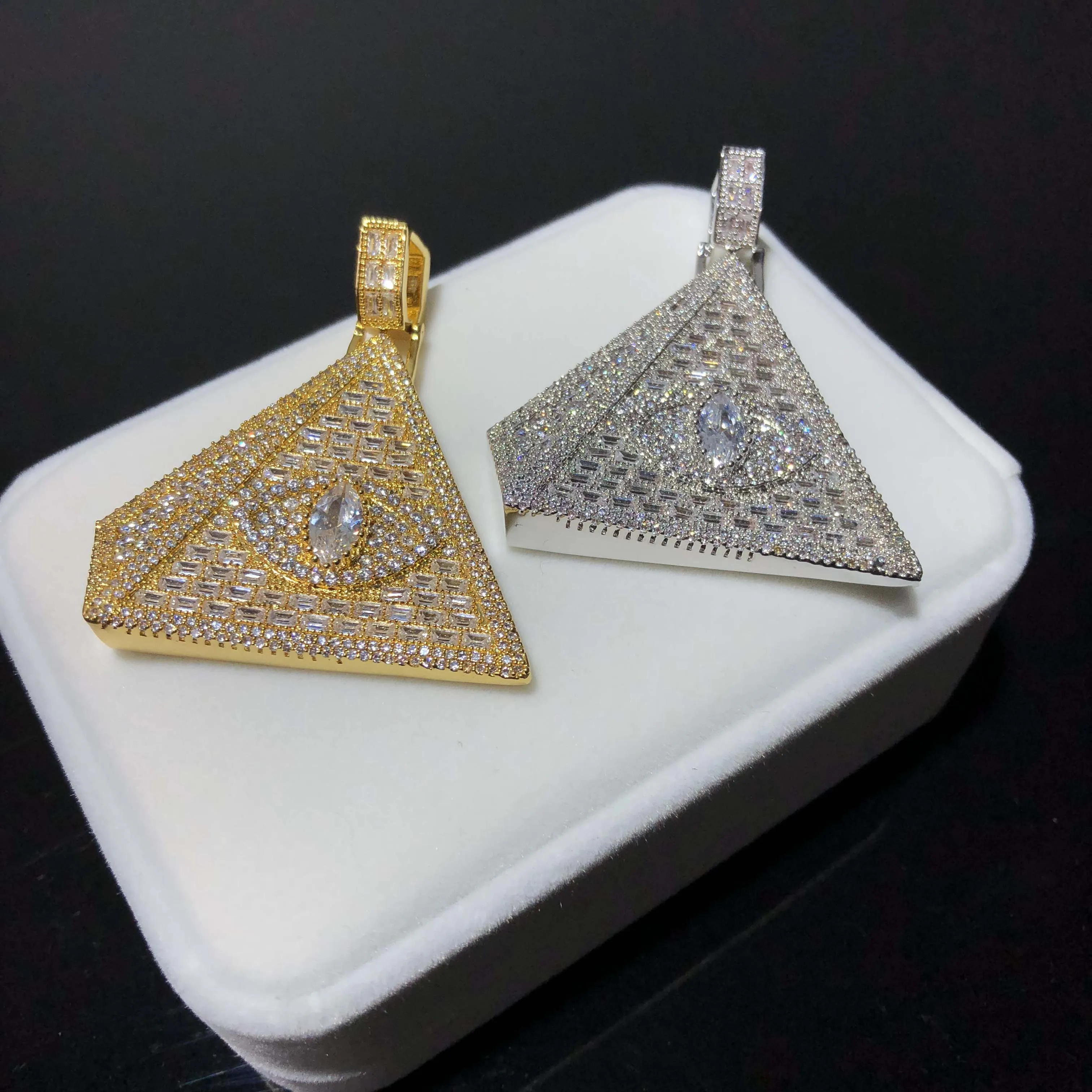 Мужские золотые подвески | Украшения и аксессуары