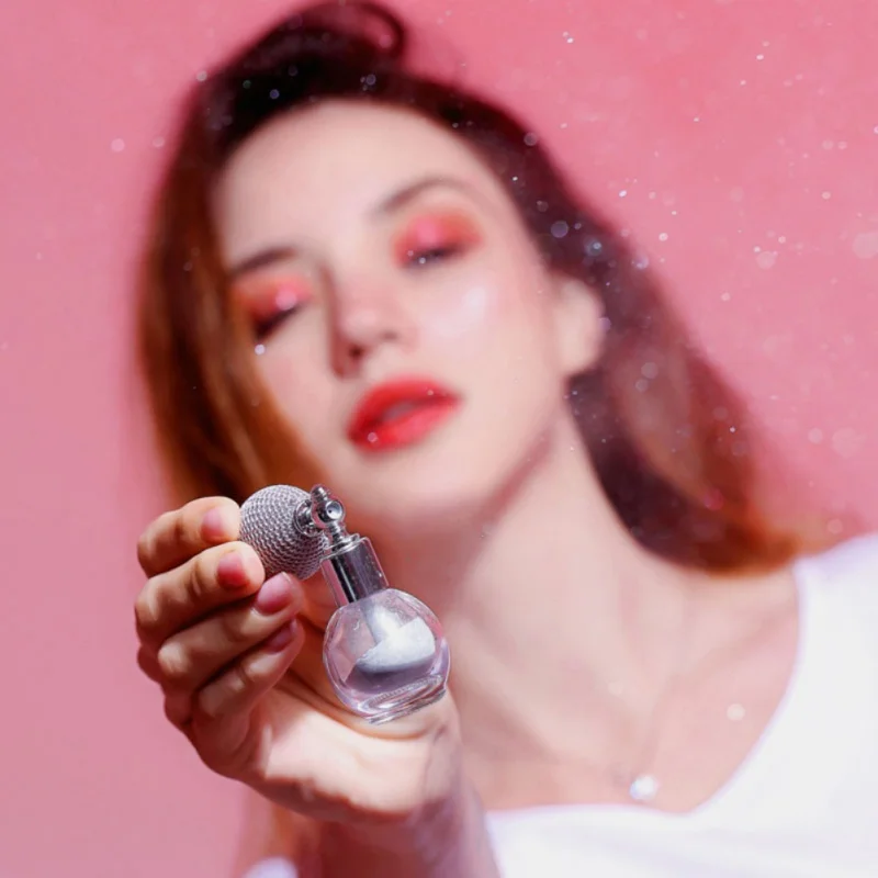 

Wholesale Makeup Flash Powder Women Natural Spray Shiny Powder Glass+Metal 4g China Squeeze Airbag Makeup Cosmetic