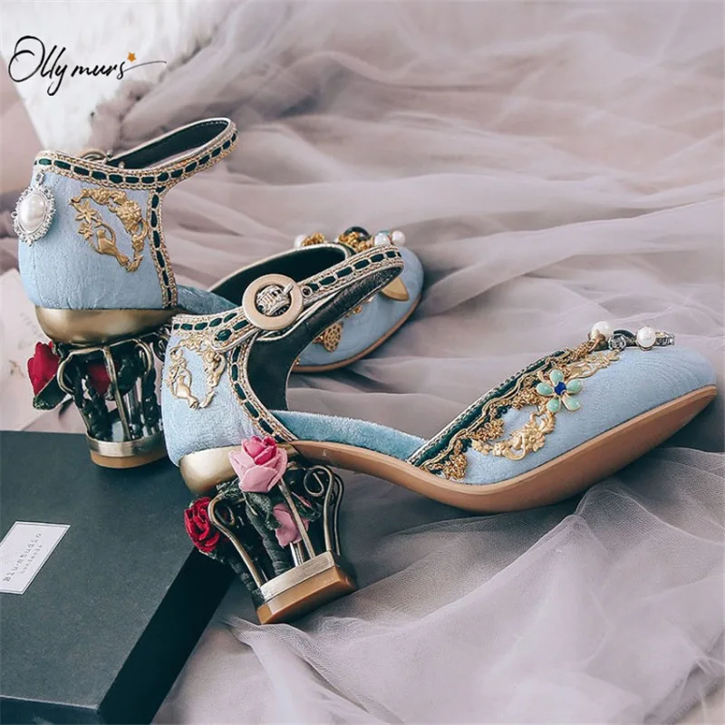 

Women's Shoes