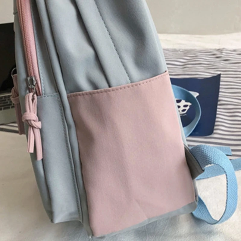 

Men and Women Waterproof Nylon Backpack School Bag Suitable for Traveling to School Backpack