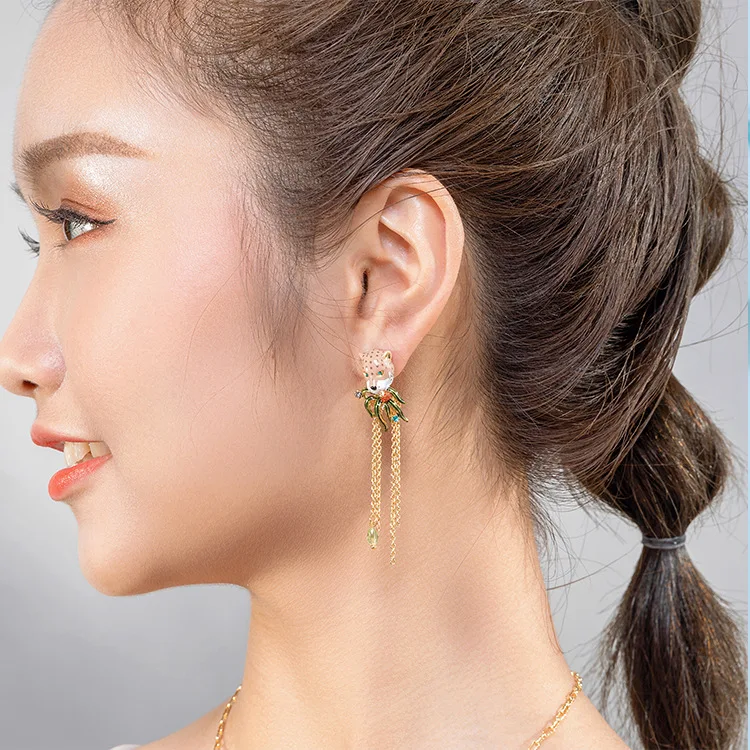 

French personality enamel cheetah long tassel earrings copper plating 18K gold cheetah earrings female earrings