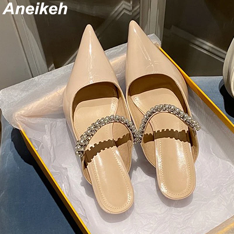 Модные туфли Aneikeh с острым носком из лакированной кожи белыми жемчужинами