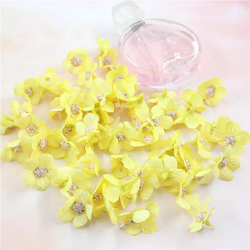 yellow 2 см многоцветная Маргарита Флорес cabezas мини seda flores artificiales para guirnalda Скрапбукинг hogar boda украшение - Цвет: yellow