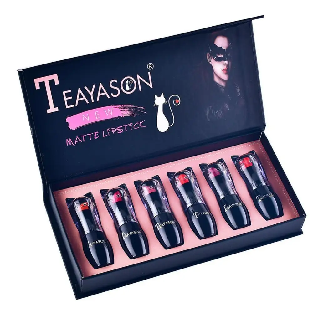 Матовая губная помада стойкая с антипригарным покрытием Увлажняющая макияж