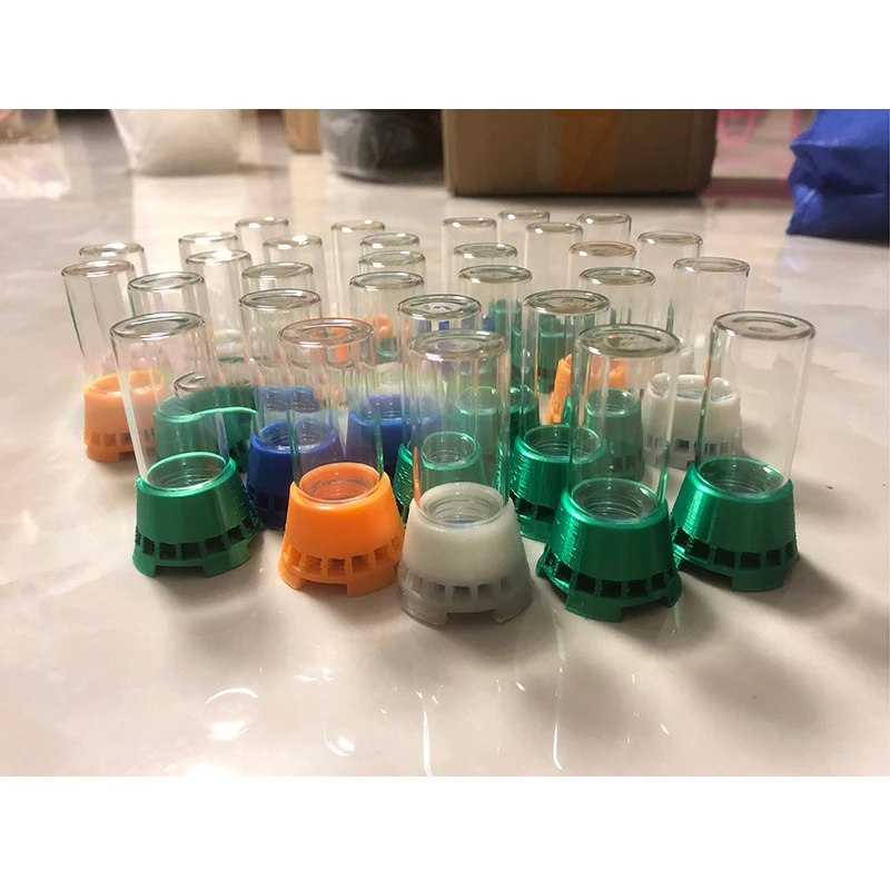 Милая кормушка для воды с активной областью очень толстая стеклянная бутылка