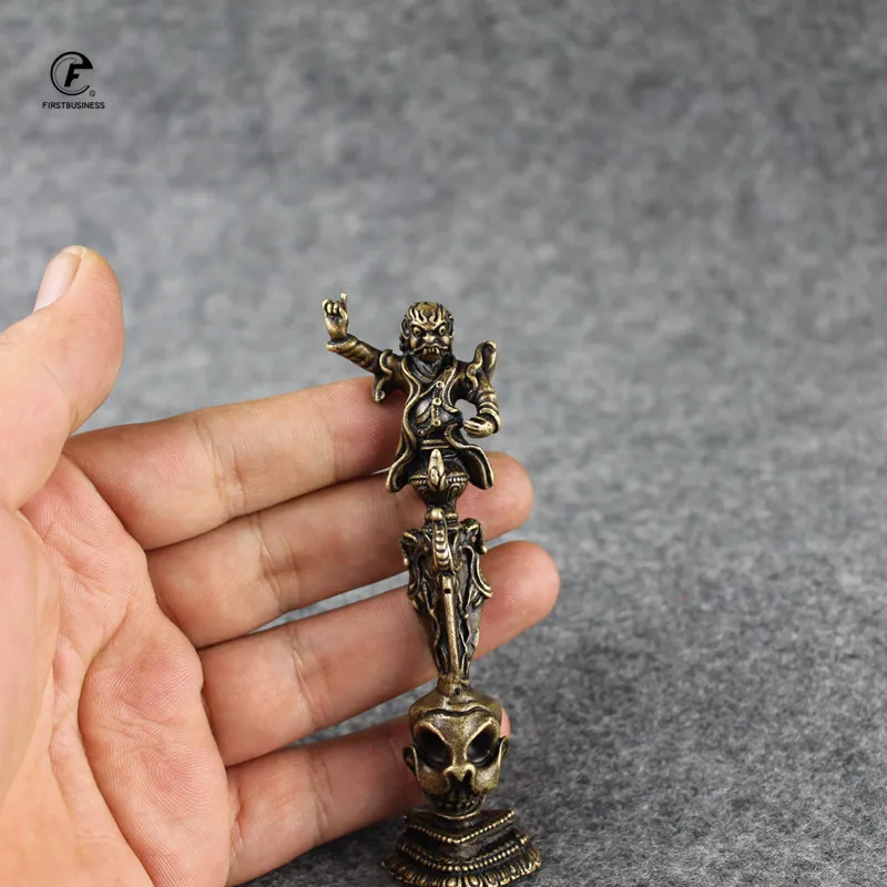 Фото Непал ручной работы из твердой латуни Angry Lotus Master Base Vajra Pestle Magic Pestle Держатель для цепей для украшения стола Пресс-папье Ремесла №5