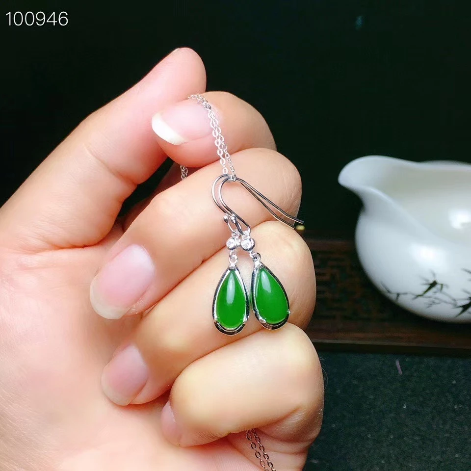Серьги-капли из серебра ювелирные изделия CoLife пробы с нефритом 6 х12 мм | Украшения