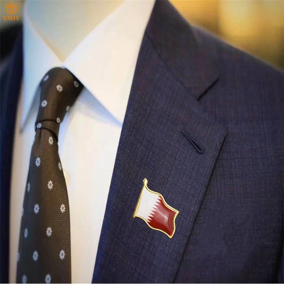 Азиатские поделки Сувенирный значок Катар позолоченный металлический флаг