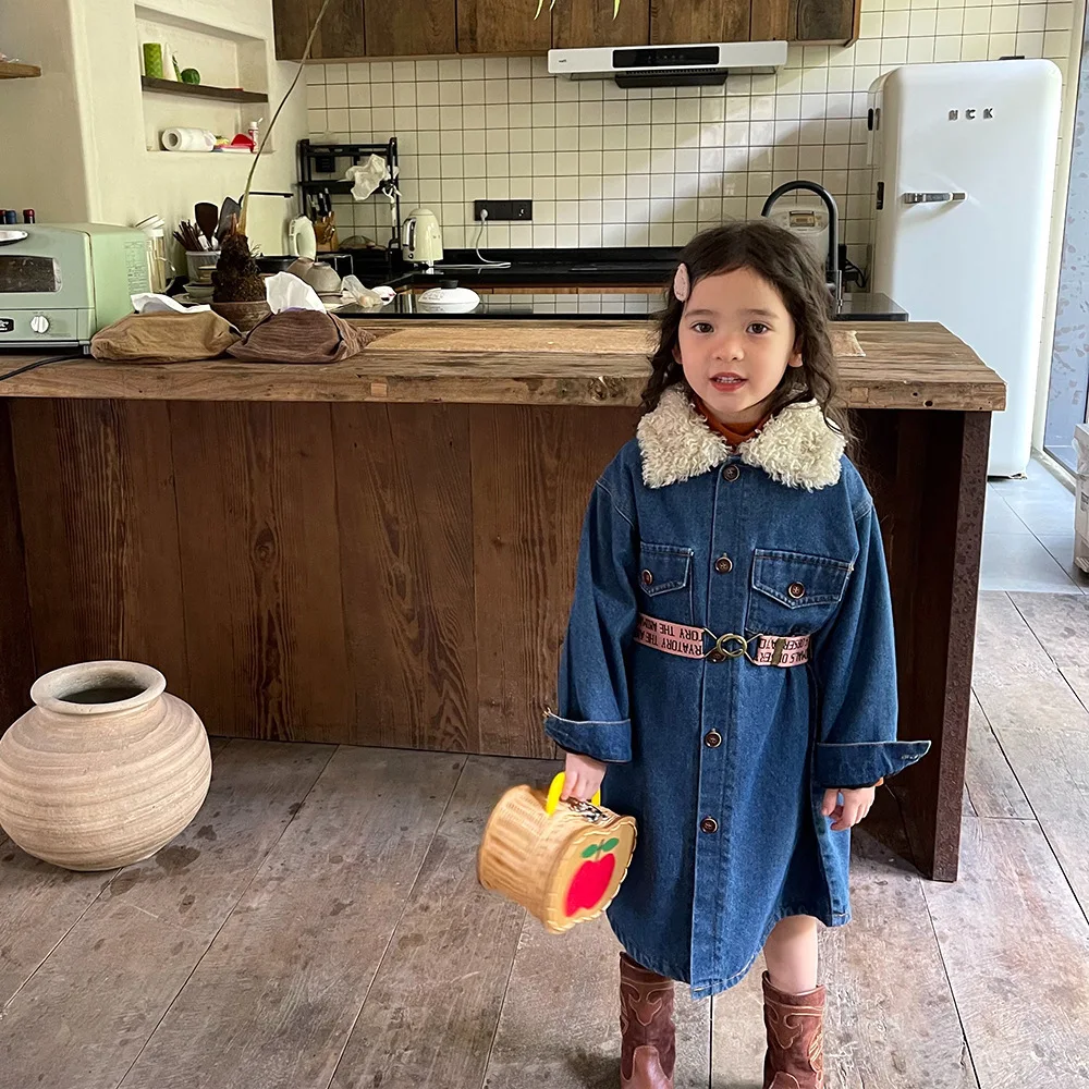 

Однобортное платье-трапеция до середины икры, с длинным рукавом, из хлопка