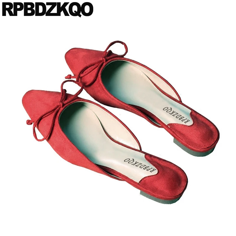 

Корейские замшевые тапочки без задника; женская обувь на плоской подошве с маленьким милым бантом; красные сандалии; дизайнерские шлепанцы ...