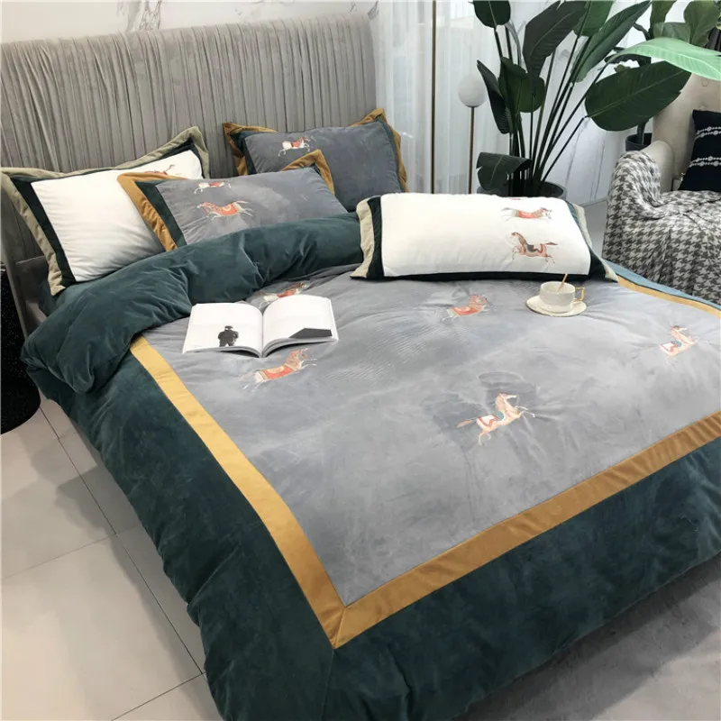

New Bedroom Four-piece Bed Linen Luxury Embroidered Coral Fleece Warm Quilt Cover Fashionable Simple Family Hotel Bedding Set