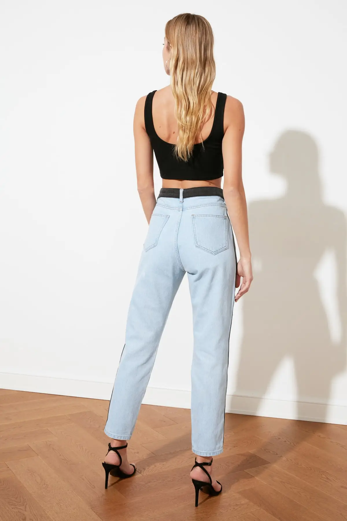

Trendyol So Stripe Stitch Detail High Bel Mom Jeans TWOSS21JE0093