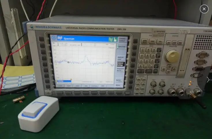 

Spectrum analyzer CMU200 spectrum original German signal source power meter