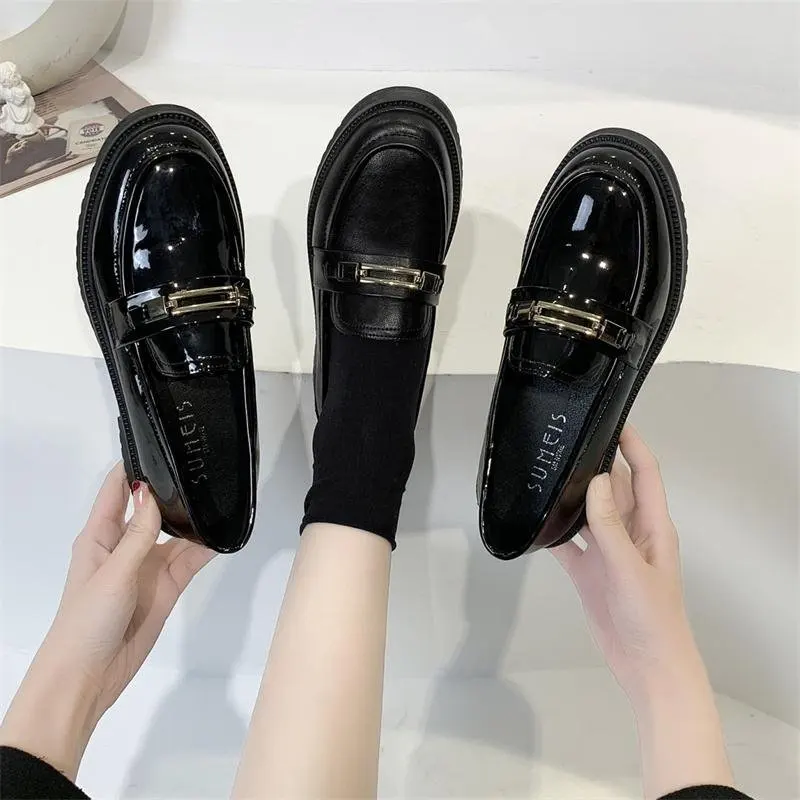 Маленькие кожаные туфли в британском стиле женская обувь увеличивающая рост