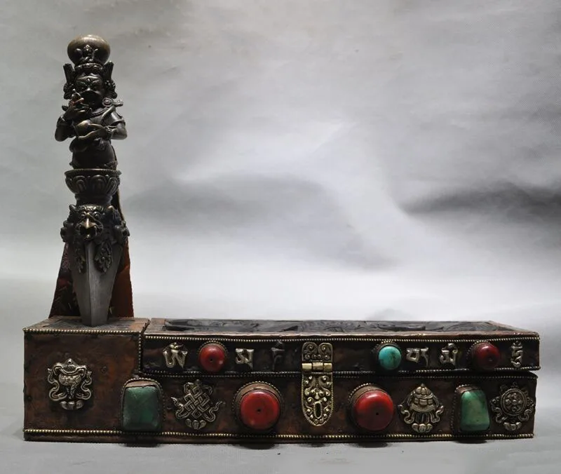 

Свадебное украшение, 18 дюймов, старая тибетская бронза, бирюза, Махакала, твердый девиз, мурба, держатель для кинжала, коробка