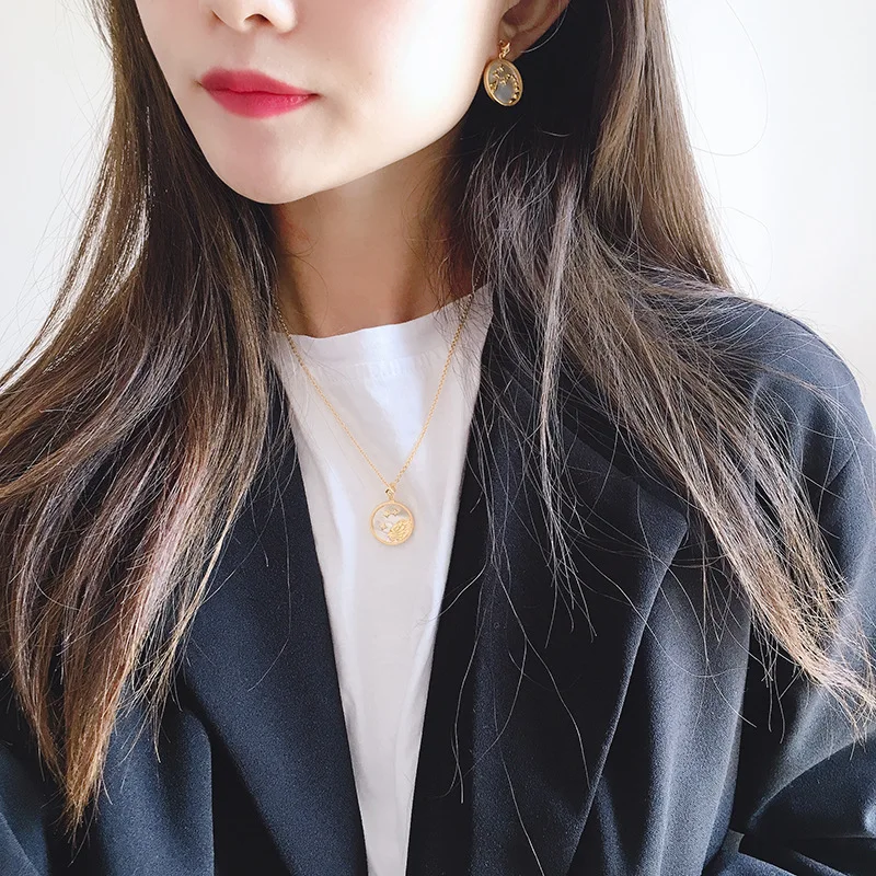 

2020 fashion jewelry gold plated mother pearl of shell twelve CONSTELLATION stud earrings for women as best gift