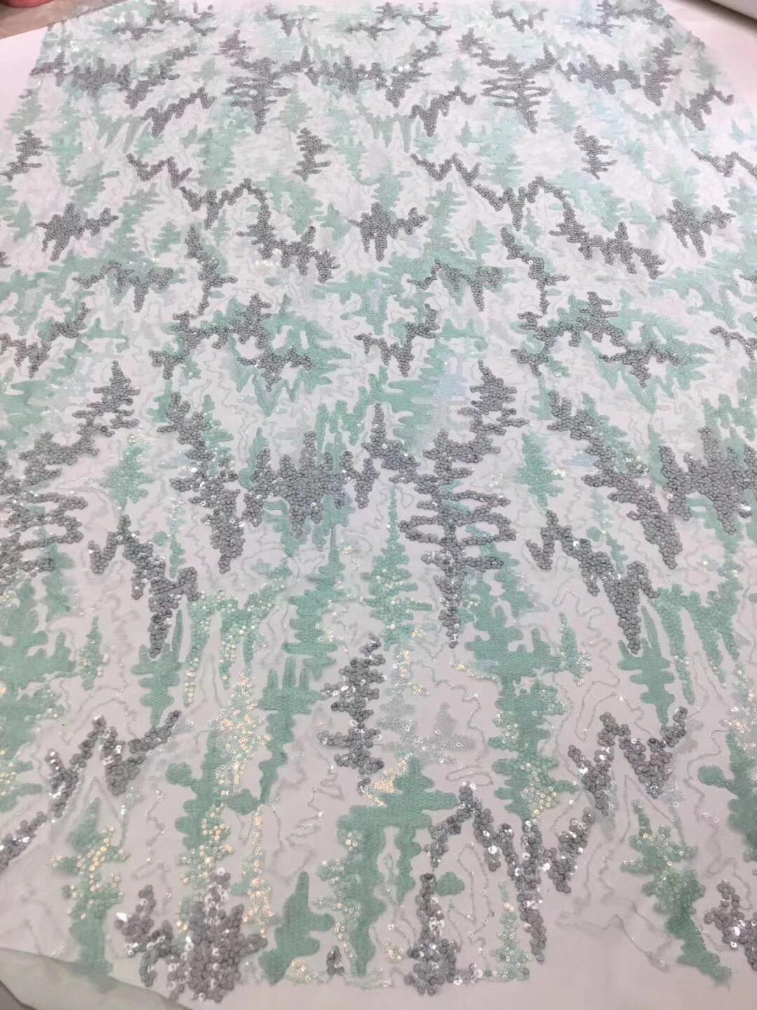 

2020 Sequins Lace Fabric High Quality African French Tulle Lace Fabric Embroidery Sequins Lace For Nigerian Party Dress KR20228