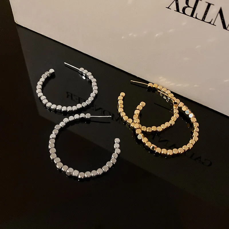 

LOVOACC 2 Designs Gold Silver Color Hollow Circle Pendant Earrings for Women Ladies Metal C Shape Hoop Earrings Accessories