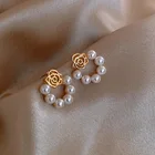 Женские серьги-гвоздики с искусственным жемчугом