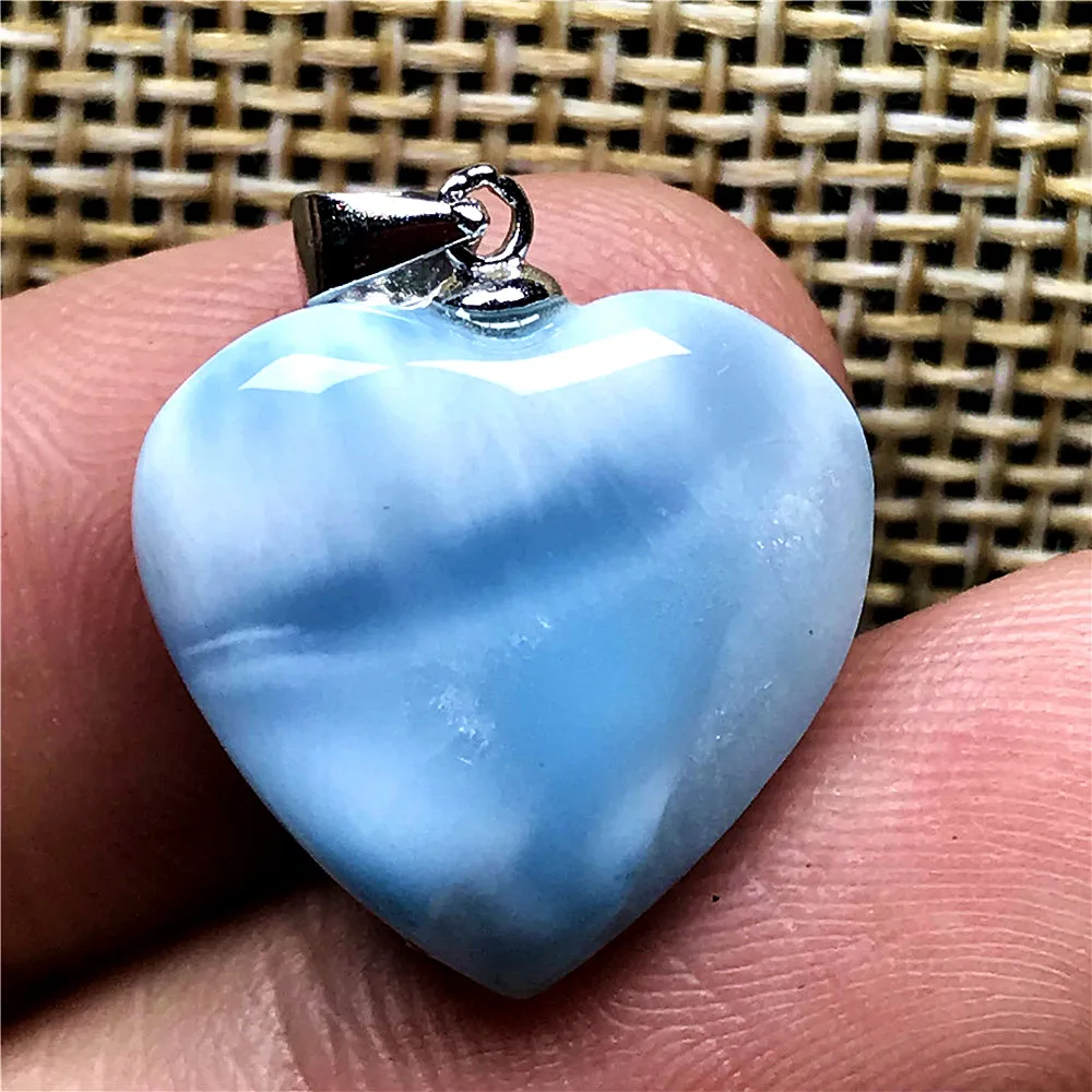Подвеска из натурального голубого сердца 16 Х5 мм | Украшения и аксессуары
