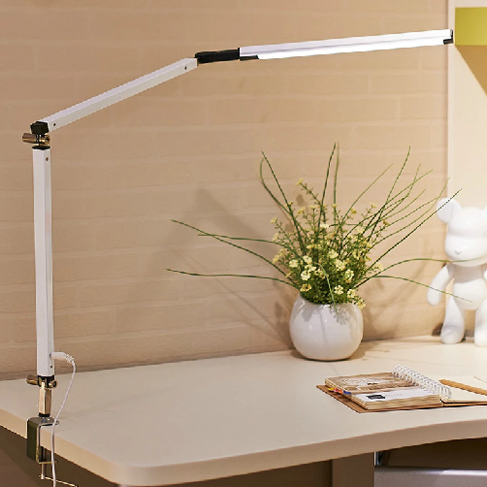 Металлическая настольная лампа с поворотным рычагом и регулируемой яркостью