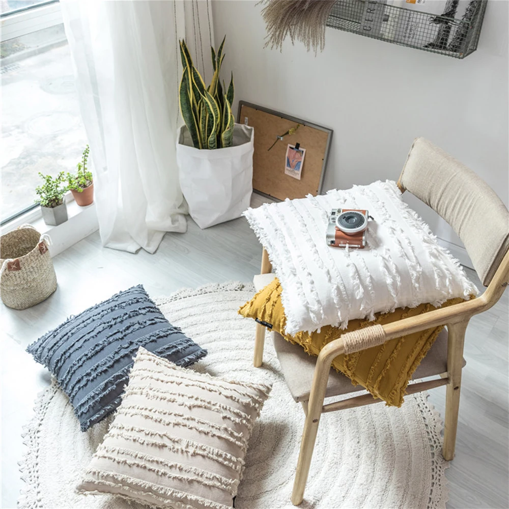 Желтая бежевая белая наволочка с кисточками украшение дома 50х50см хлопок жаккард