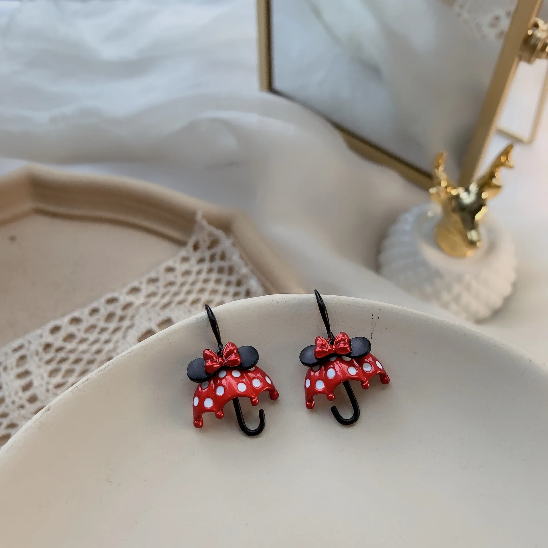 

Mickey Mouse Minnie Earrings Cute Girl Accessories Decoration Party Holiday Costumes with Birthday Gifts