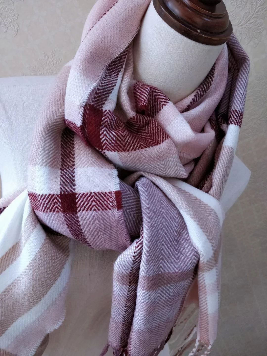 

Fashion foreign trade winter thickening style men's and women's college style shawl warm checked scarf versatile hot sale