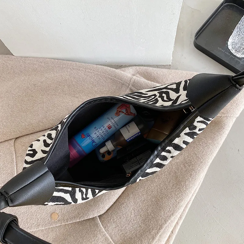 

Large Cloth Half Moon Women's Hand Bag High Quality Zebra Pattern Hobo Shoulder Ladies Bags Solid Color Crossbody Messenger Bag