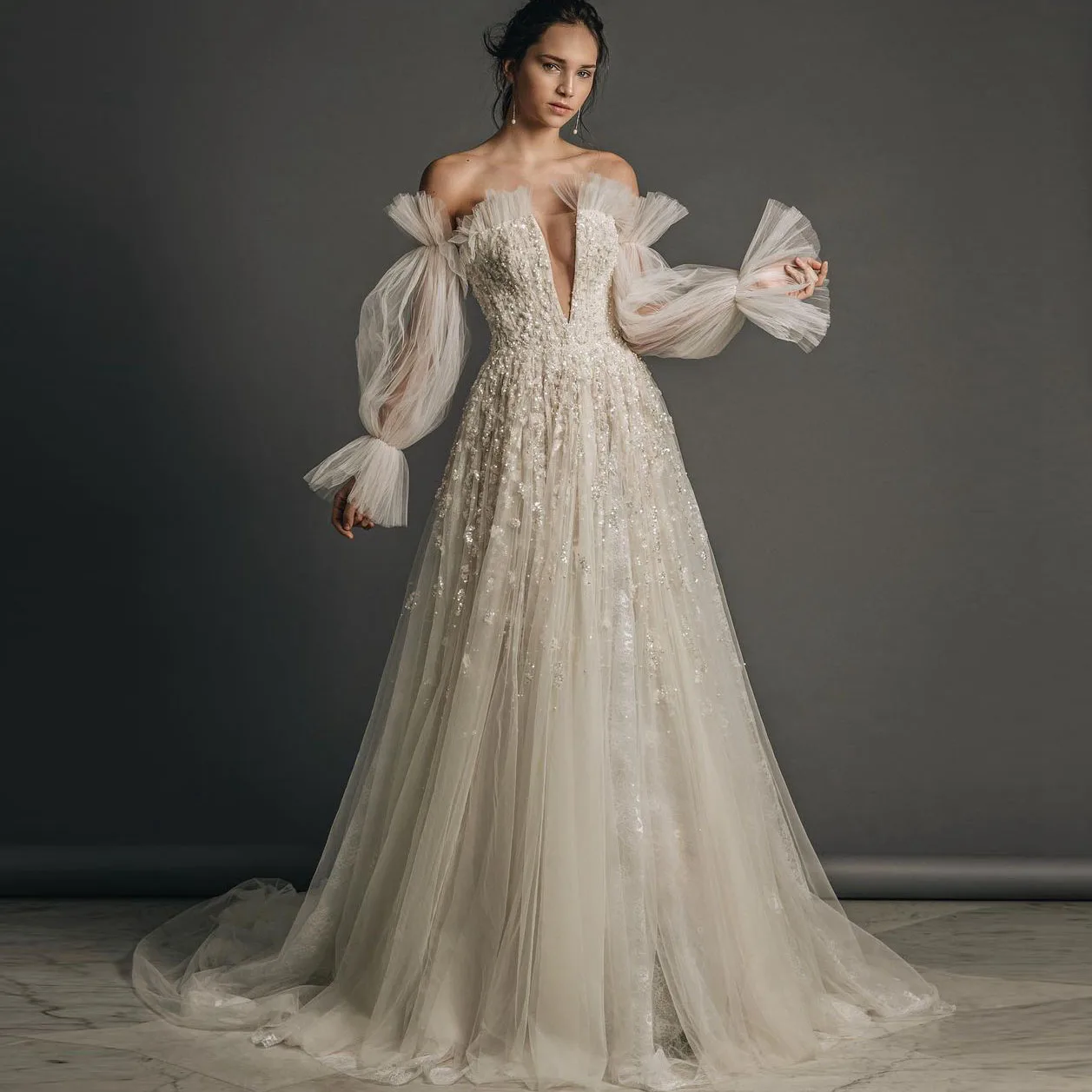 

Изысканный Выпускные платья с открытыми плечами, рукавами-баллонами прозрачная v-образным вырезом Длина блестки жемчуг бисерные вечерние п...