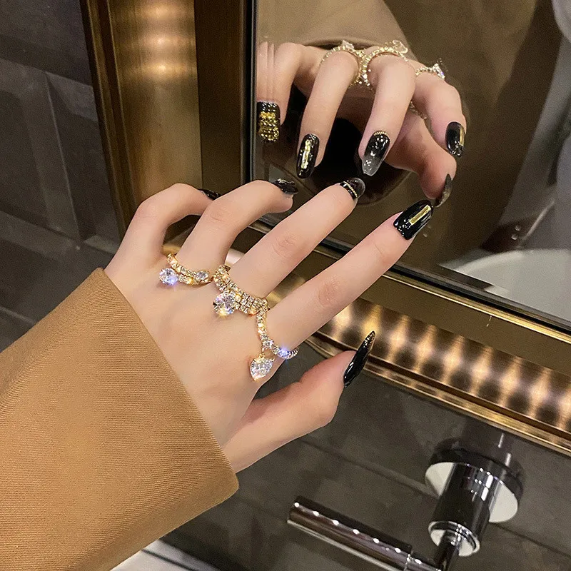 

FYUAN Shine Heart Pendant Crystal Rings for Women Bijoux Adjustable Geometric Rhinestones Rings Weddings Party Jewelry