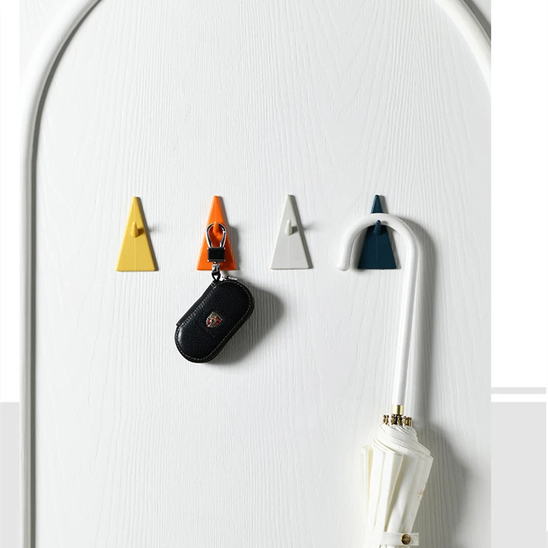 

8pcs Hook Strong Suction For Home Strong Sticky Triangle Shape Wall Hook For Kitchen Bathroom Household Multi-Purpose Hooks Tool