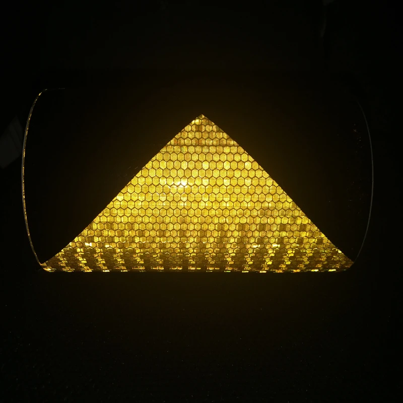 Защитная светоотражающая лента наклейки предупреждающая со стрелками для