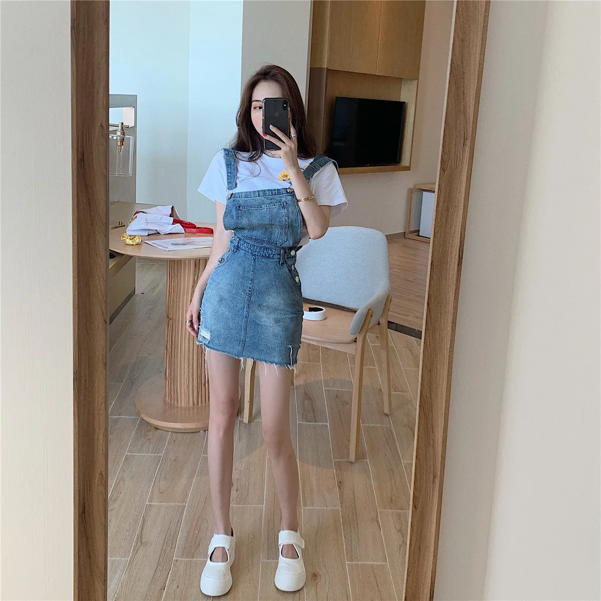 

New Summer Sweet Women Skirt Cute Bows Denim Suspenders Skirts Female Fashion Retro Hole Jean Skirts Mujer