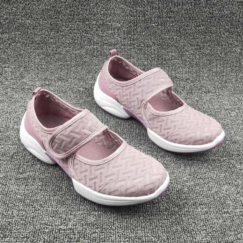 

Large Size Women's Soft Bottom Comfortable Breathable Light Daily Casual Shoes