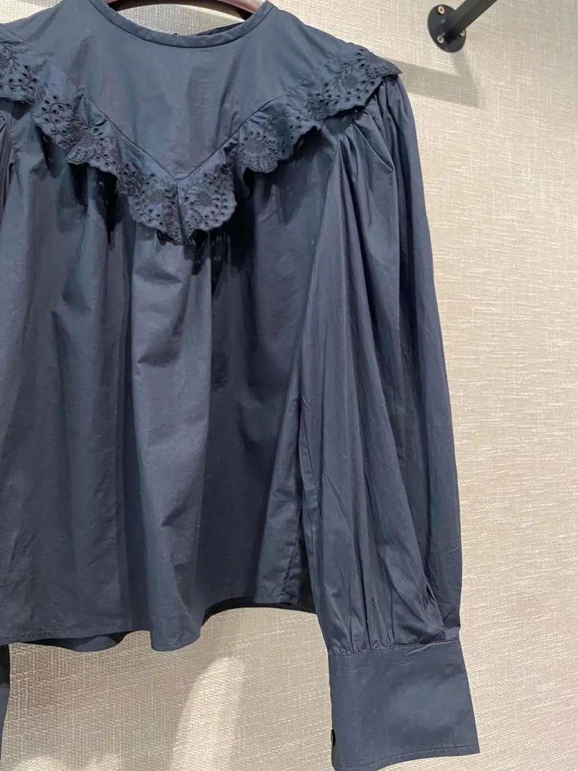 

Hollow out Shirt Women's Two Color O-neck Long Sleeve Embroidery 2020 Early Autumn New Blouse