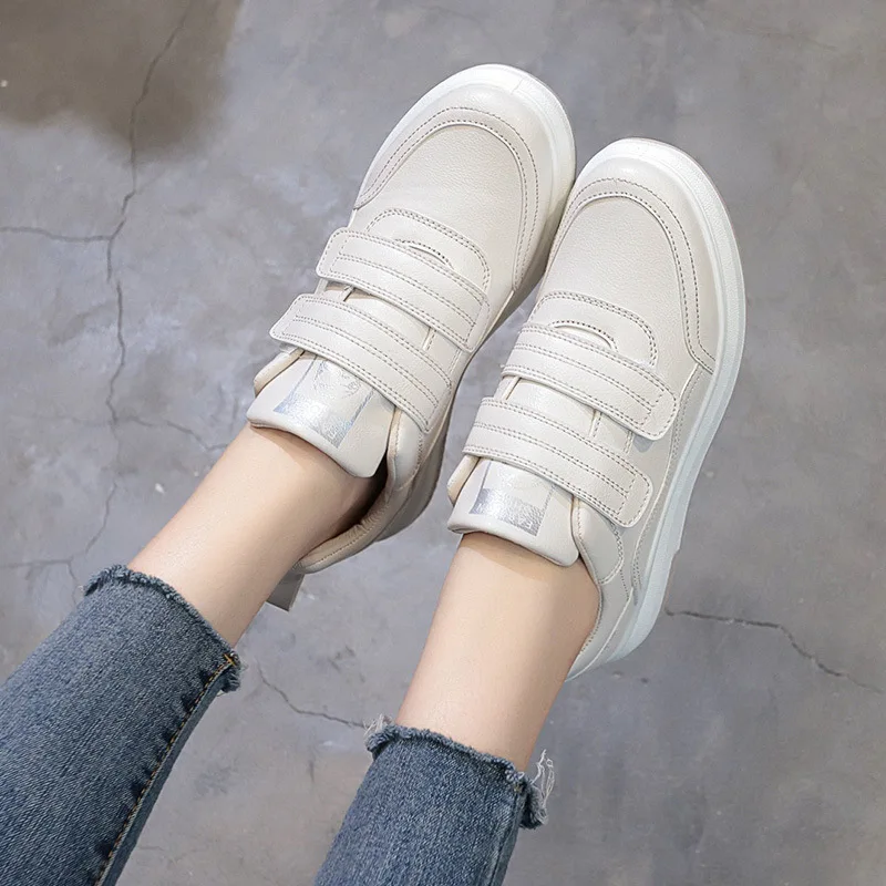 

2019 new spring, summer and autumn white women's shoes flat shoes hot women's casual fashion brand sports shoes Z354