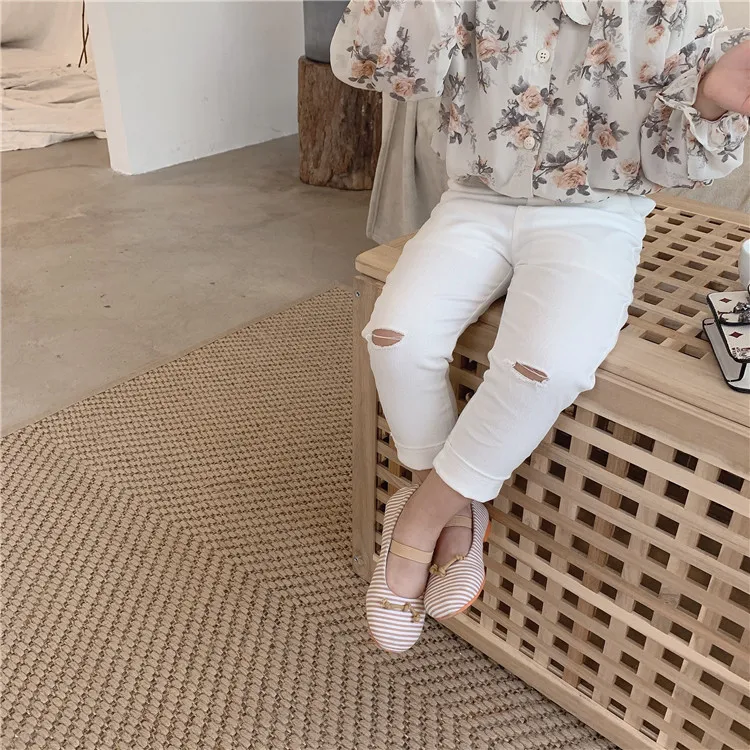 

Children Autumn Legging Pants for Girls and Boys Baby Casual Ripped Thin Pants Elastic Pants Cute White and Black Pencil Pants