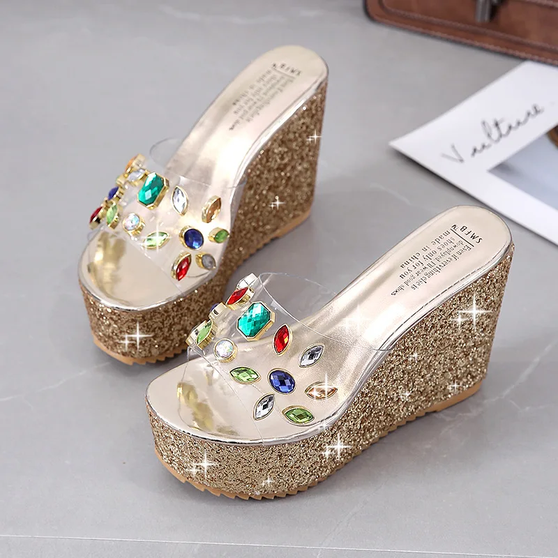 

Summer New Sequined Slippers Fashion Transparent Thick Platform Slope With Waterproof Wedges Female Slides Ladies Crystal Shoes