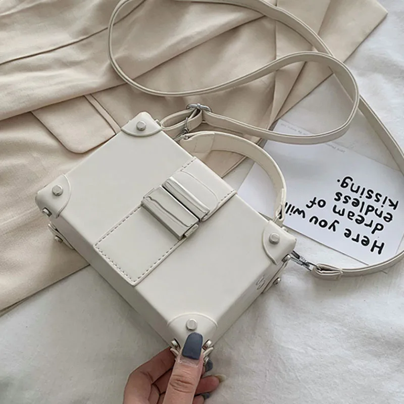white Модная женская сумка с заклепками, модные женские сумки-мессенджеры, маленькие квадратные сумки на плечо для девочек, женский набор сумок через плечо - Цвет: white