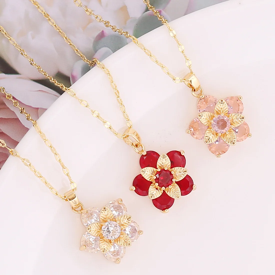 

Retro Multilayer Copper Flower Zircon Pendant For Women Fashion Temperament Golden Metal Girl Gift Necklace Jewelry Wholesale