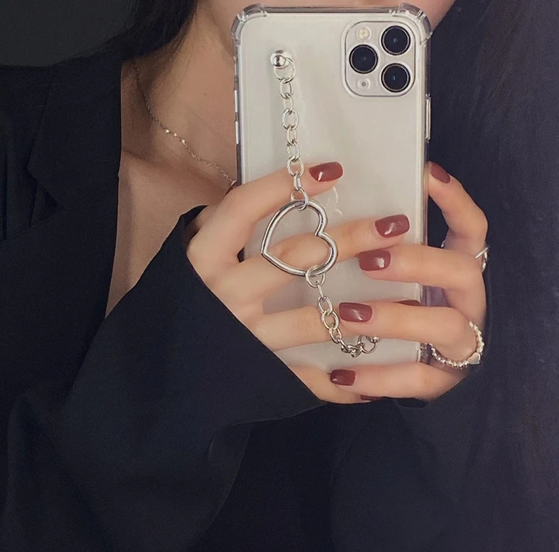 

INS Fashion Heart Chain Phone Case For iphone 12 Mini 11 Pro Max 7 8 6 6 plus X XR XS SE 2020 Clear Protect Cover Love Bracelet
